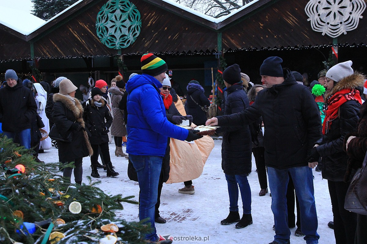 Jarmark bożonarodzeniowy w Kadzidle [17.12.2022] - zdjęcie #21 - eOstroleka.pl