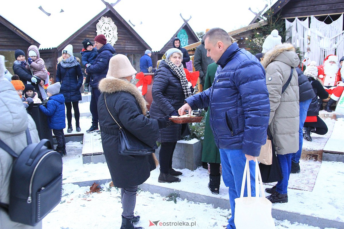 Jarmark bożonarodzeniowy w Kadzidle [17.12.2022] - zdjęcie #9 - eOstroleka.pl