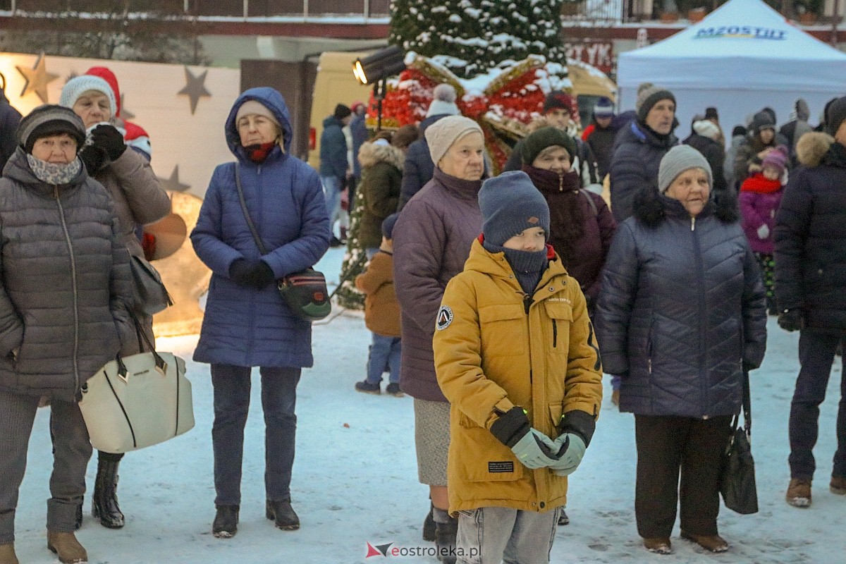 Wigilia miejska 2022 Ostrołęka [17.12.2022] - zdjęcie #45 - eOstroleka.pl