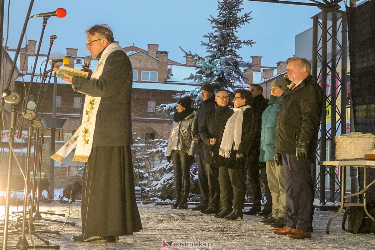 Wigilia miejska 2022 Ostrołęka [17.12.2022] - zdjęcie #41 - eOstroleka.pl