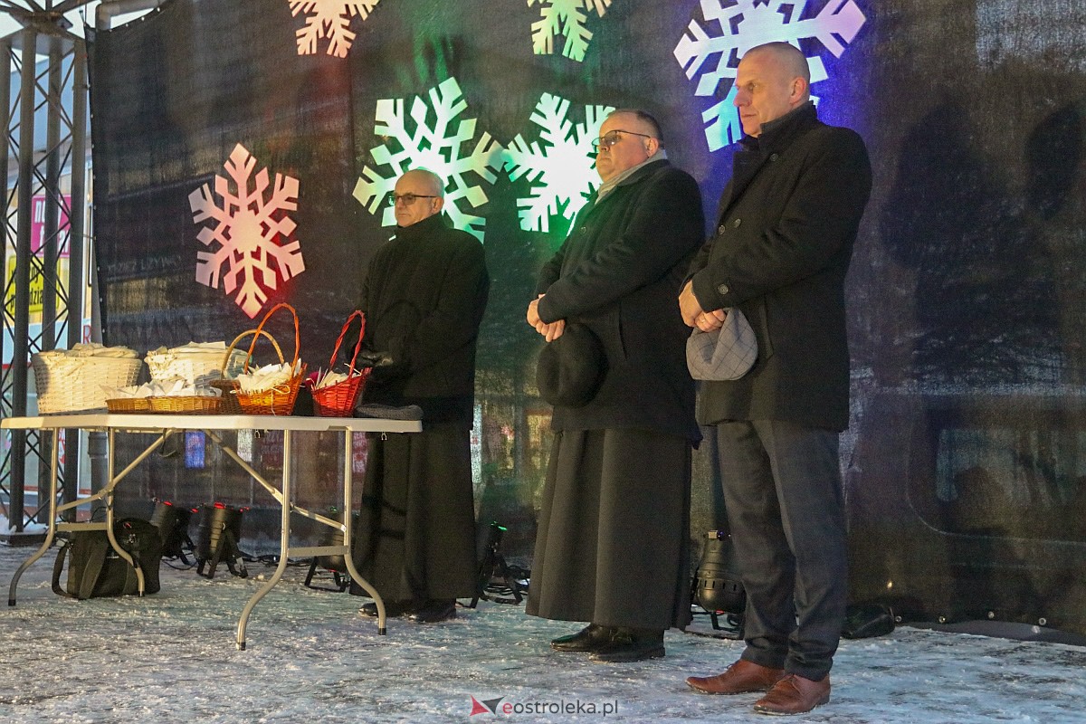 Wigilia miejska 2022 Ostrołęka [17.12.2022] - zdjęcie #40 - eOstroleka.pl