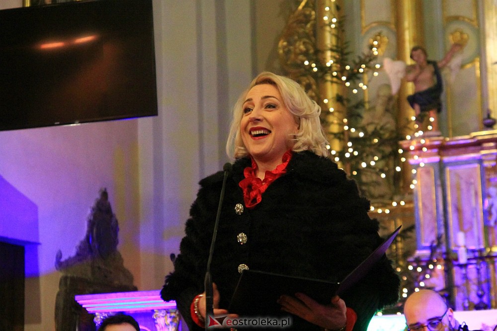 Świąteczny koncert w Czerwinie [17.12.2022] - zdjęcie #24 - eOstroleka.pl