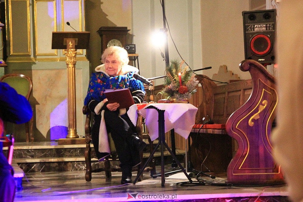 Świąteczny koncert w Czerwinie [17.12.2022] - zdjęcie #22 - eOstroleka.pl
