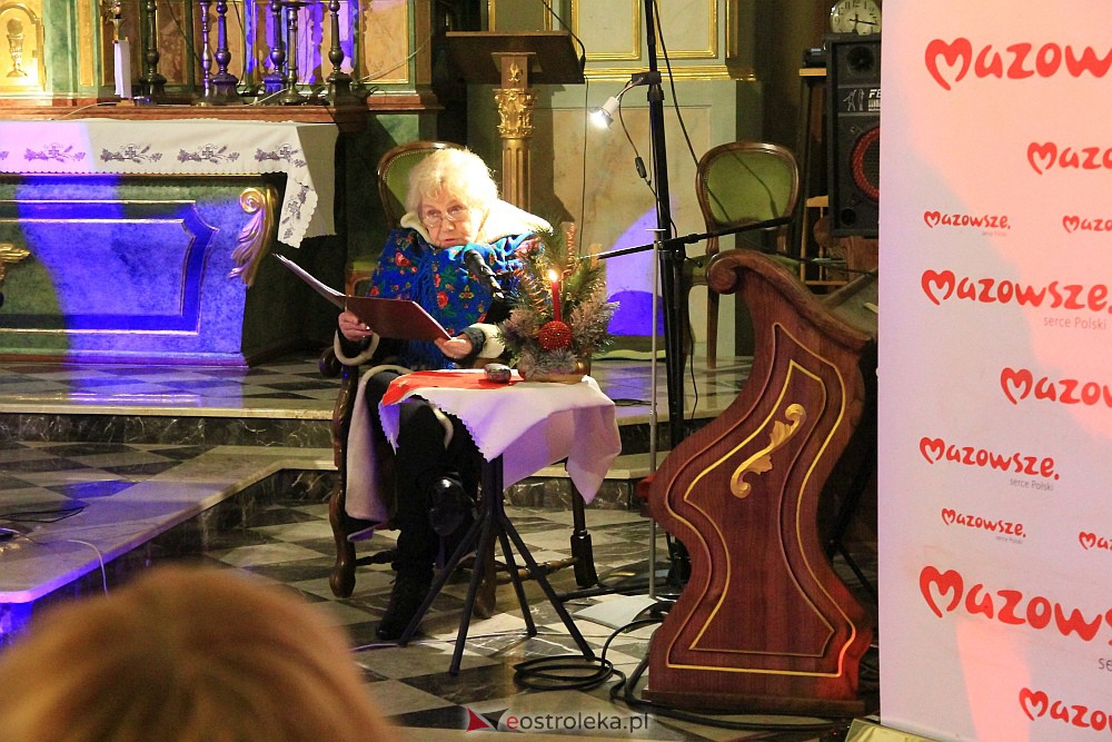 Świąteczny koncert w Czerwinie [17.12.2022] - zdjęcie #10 - eOstroleka.pl