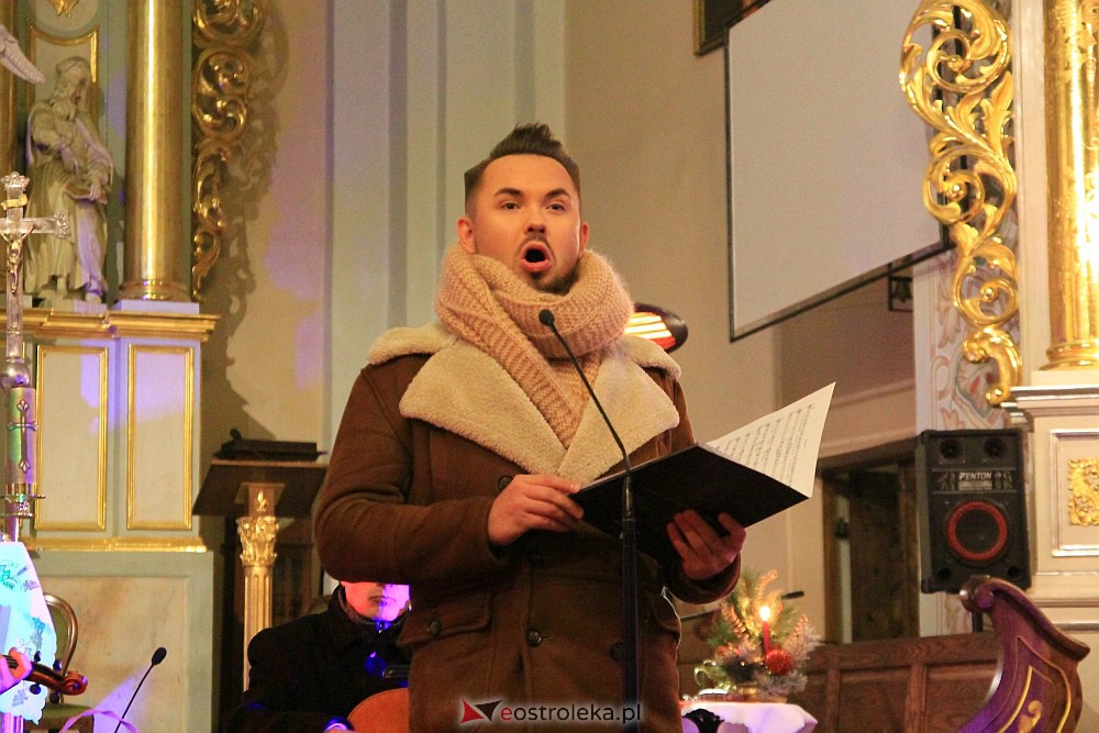 Świąteczny koncert w Czerwinie [17.12.2022] - zdjęcie #1 - eOstroleka.pl
