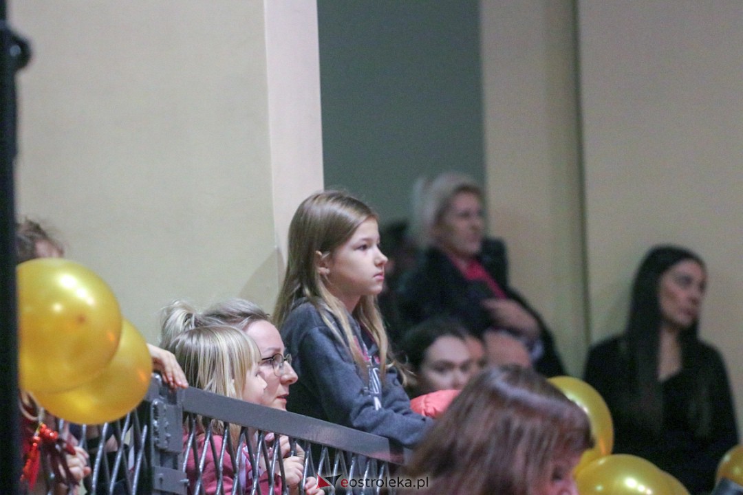 Świąteczna Gala Taneczna Bezwahania Dance Center Ostrołęka [17.12.2022] - zdjęcie #18 - eOstroleka.pl