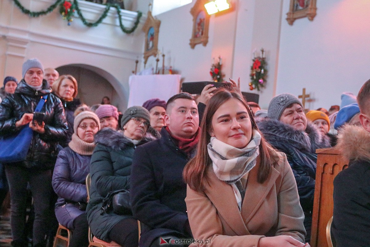 Koncert Patrycji Runo i Eleni w Piskach [18.12.2022] - zdjęcie #55 - eOstroleka.pl