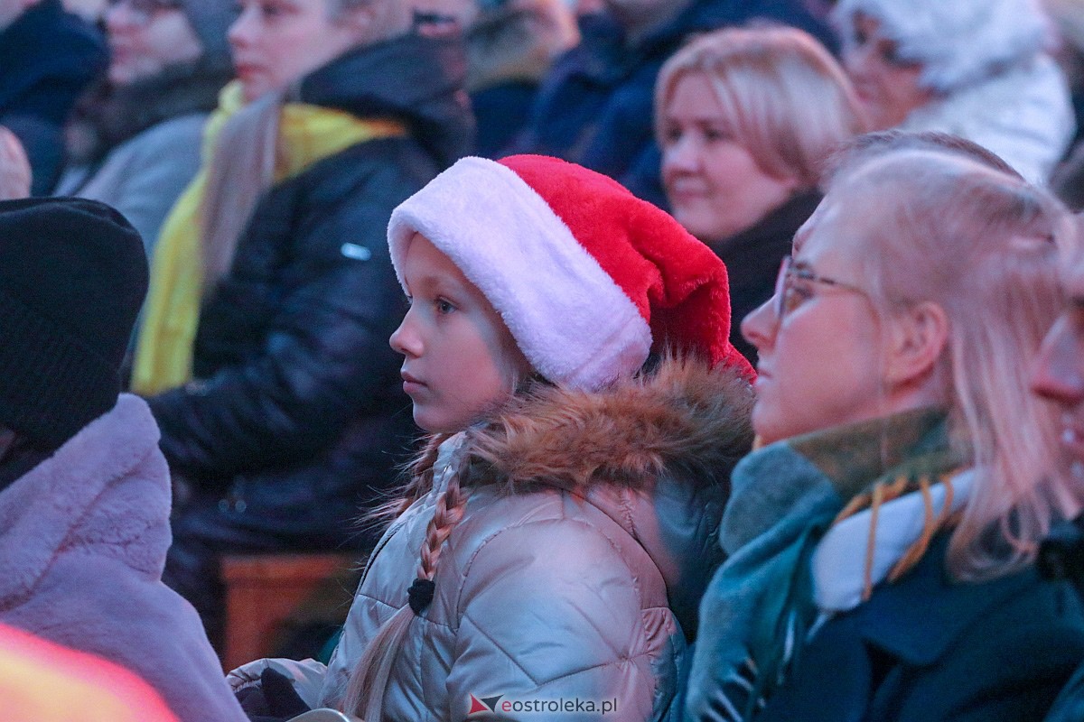 Koncert Patrycji Runo i Eleni w Piskach [18.12.2022] - zdjęcie #38 - eOstroleka.pl