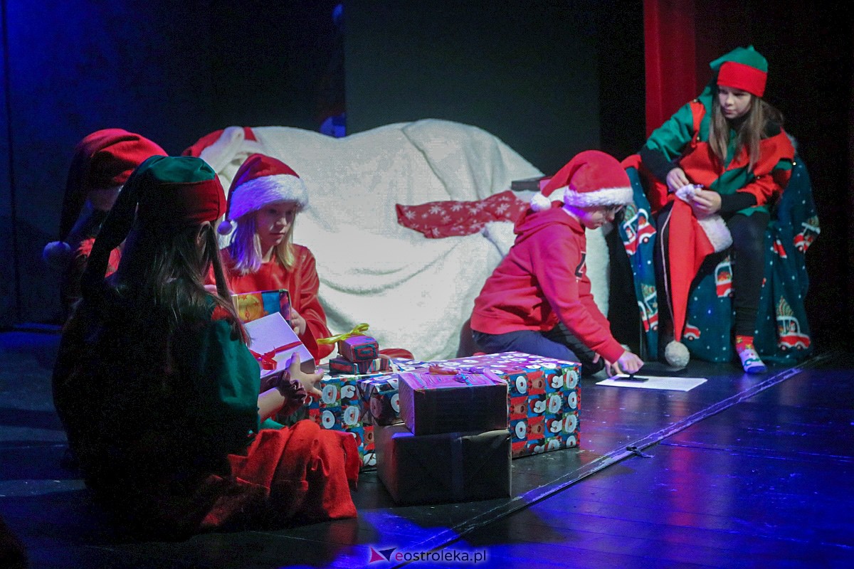 Świąteczny koncert w Klubie Oczko [18.12.2022] - zdjęcie #7 - eOstroleka.pl