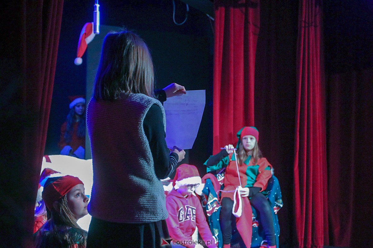 Świąteczny koncert w Klubie Oczko [18.12.2022] - zdjęcie #5 - eOstroleka.pl