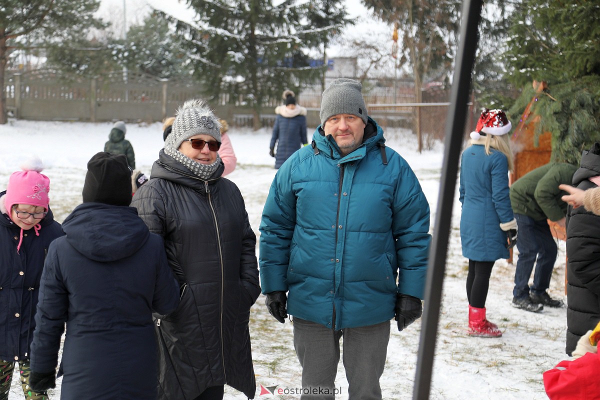 Wigilia Osiedla Łazek [18.12.2022] - zdjęcie #96 - eOstroleka.pl