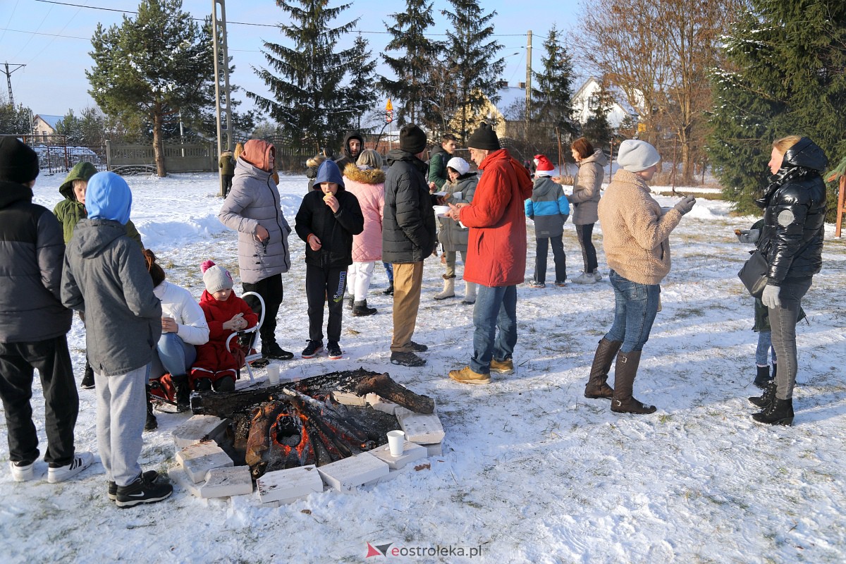 Wigilia Osiedla Łazek [18.12.2022] - zdjęcie #53 - eOstroleka.pl