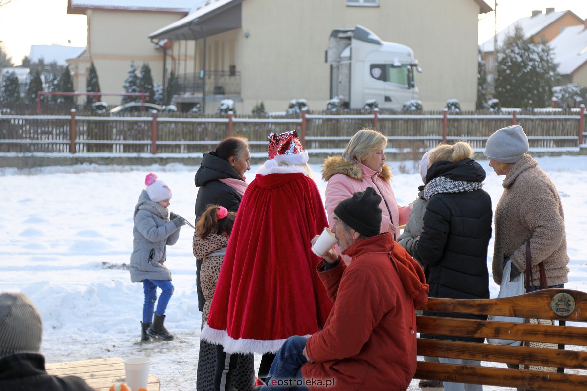 Wigilia Osiedla Łazek [18.12.2022] - zdjęcie #104 - eOstroleka.pl