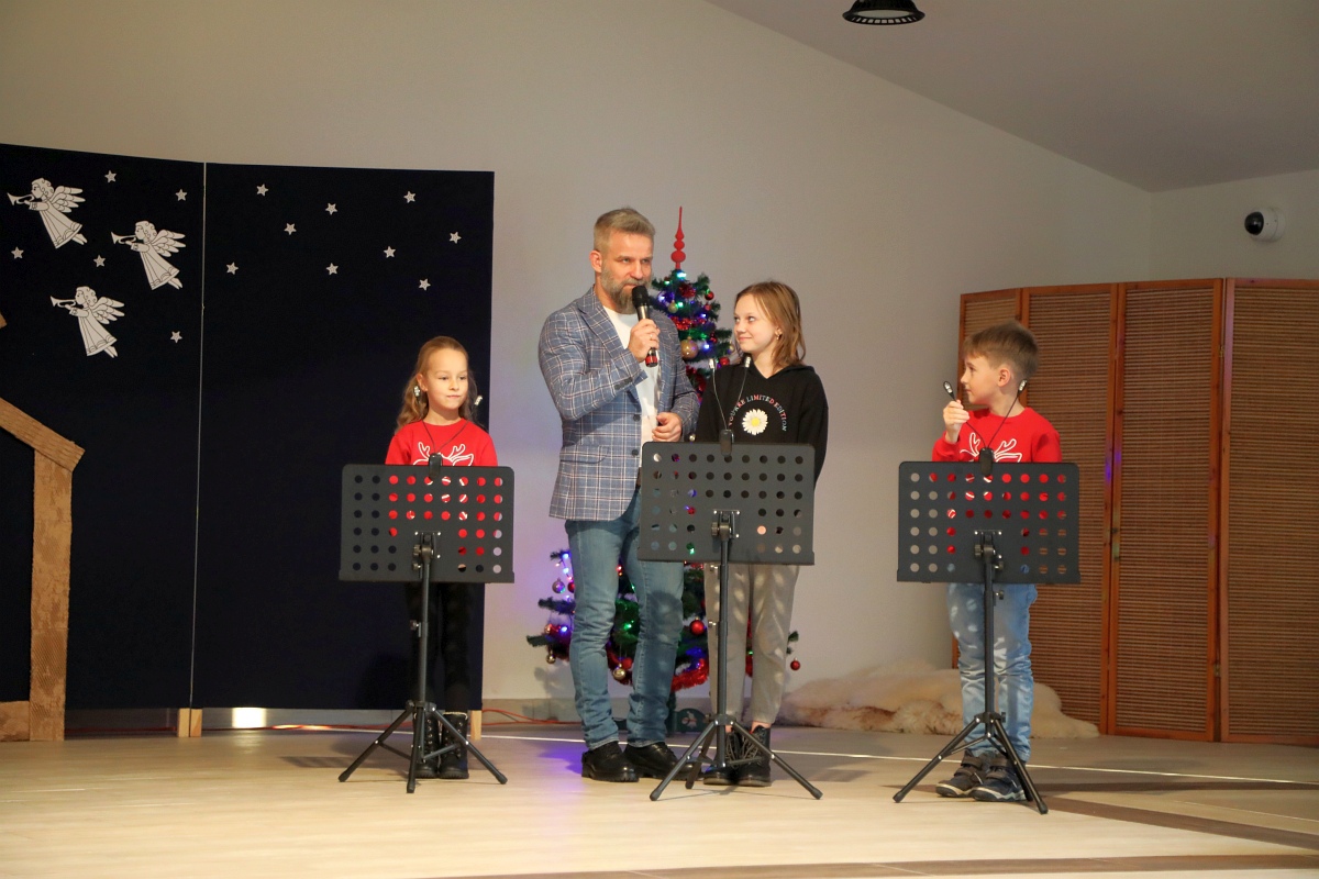 Jarmark Bożonarodzeniowy w Łysych [18.12.2022] - zdjęcie #60 - eOstroleka.pl