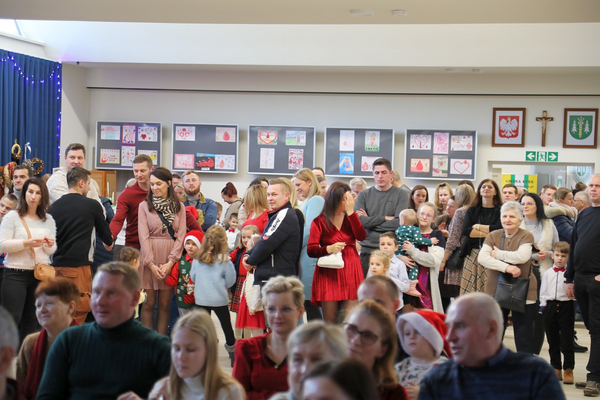 Jarmark Bożonarodzeniowy w Łysych [18.12.2022] - zdjęcie #51 - eOstroleka.pl