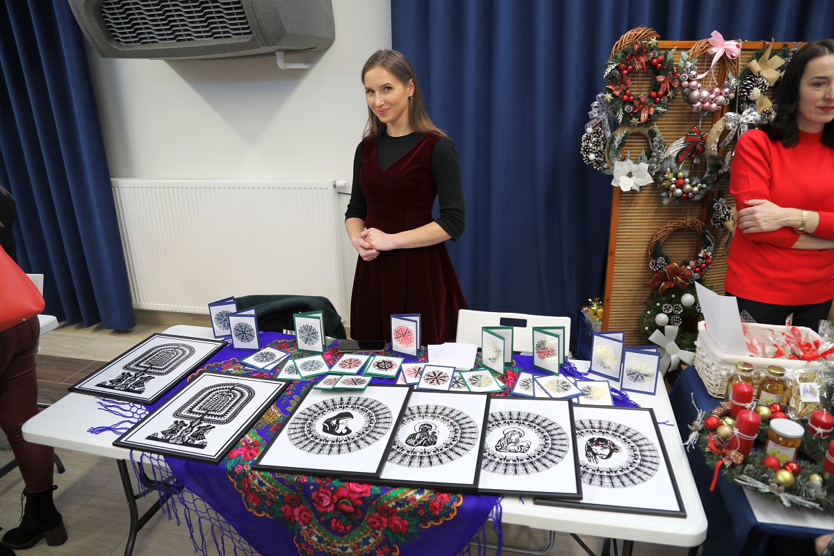 Jarmark Bożonarodzeniowy w Łysych [18.12.2022] - zdjęcie #39 - eOstroleka.pl