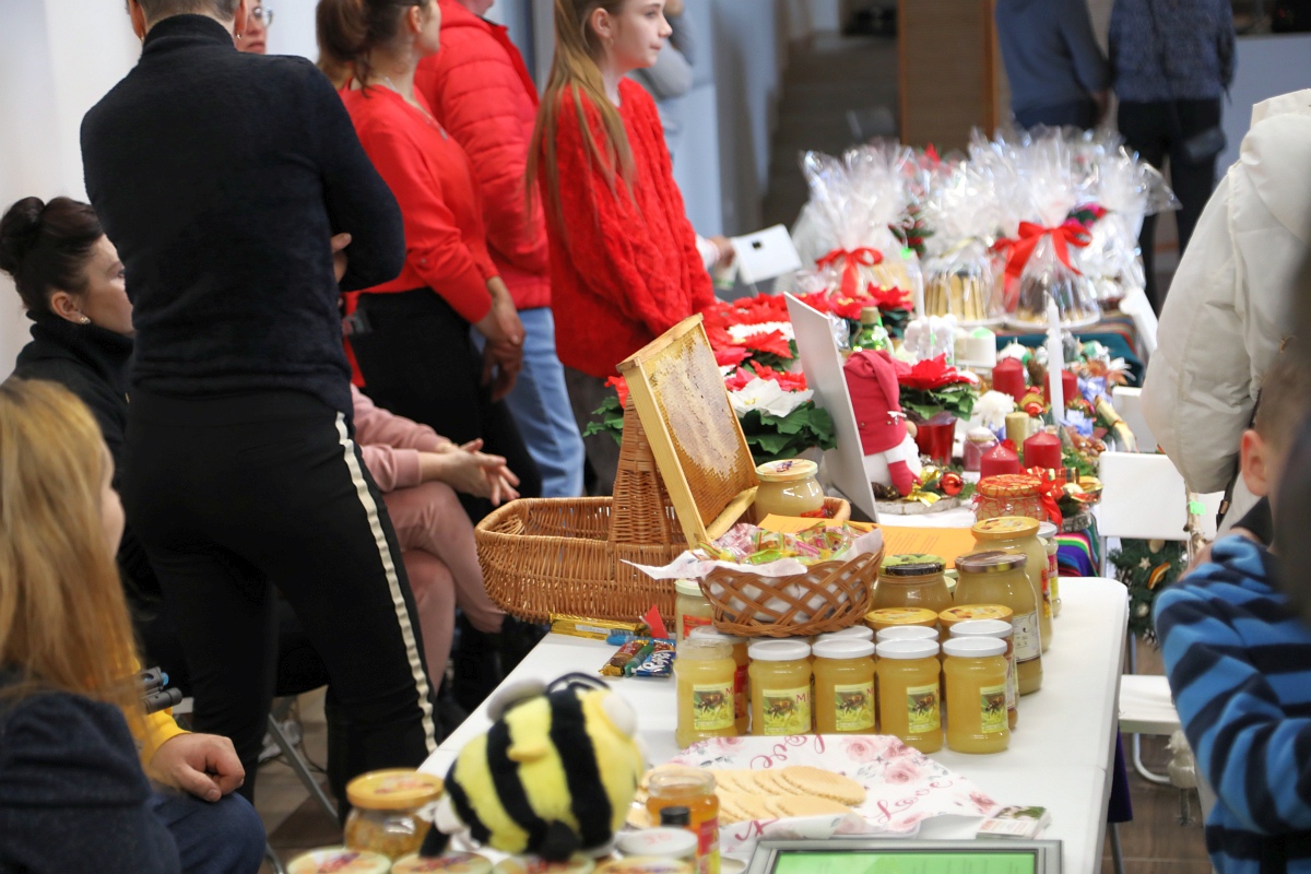 Jarmark Bożonarodzeniowy w Łysych [18.12.2022] - zdjęcie #30 - eOstroleka.pl