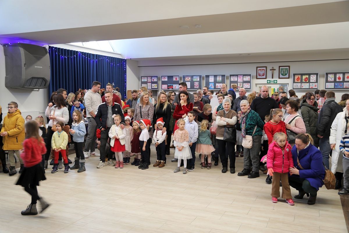 Jarmark Bożonarodzeniowy w Łysych [18.12.2022] - zdjęcie #26 - eOstroleka.pl