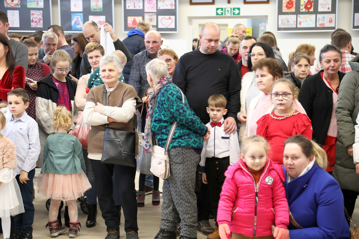 Jarmark Bożonarodzeniowy w Łysych [18.12.2022] - zdjęcie #23 - eOstroleka.pl