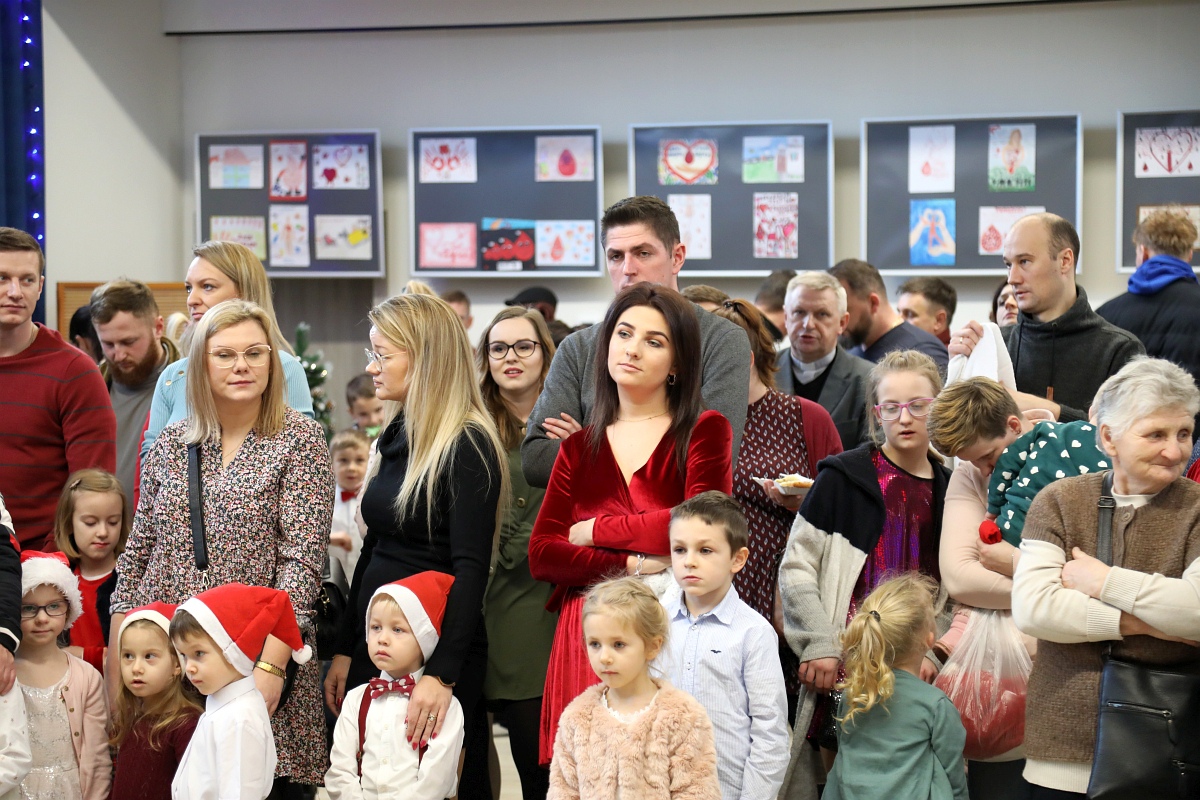 Jarmark Bożonarodzeniowy w Łysych [18.12.2022] - zdjęcie #20 - eOstroleka.pl