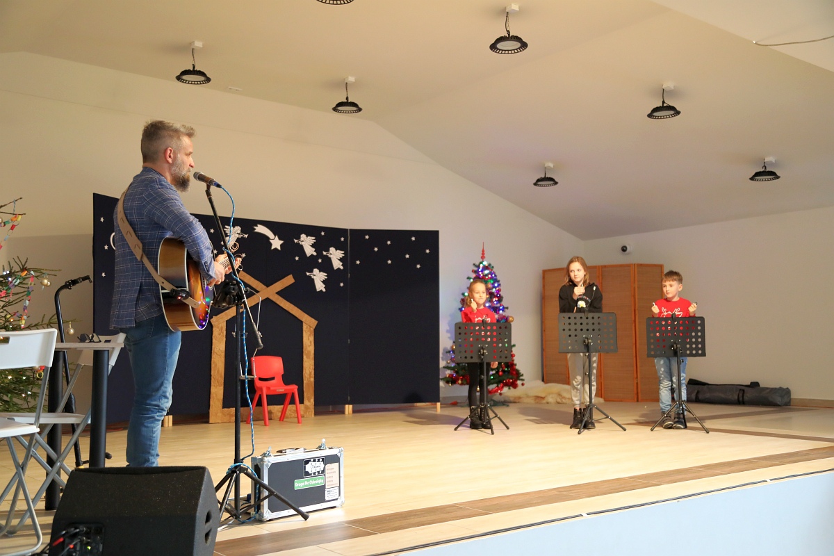 Jarmark Bożonarodzeniowy w Łysych [18.12.2022] - zdjęcie #15 - eOstroleka.pl