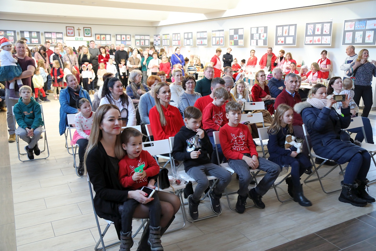 Jarmark Bożonarodzeniowy w Łysych [18.12.2022] - zdjęcie #7 - eOstroleka.pl