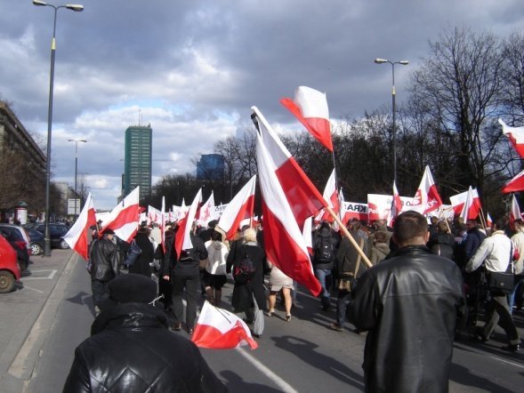 Rocznica Katastrofy Smoleńskiej (10.04.2011) - zdjęcie #61 - eOstroleka.pl