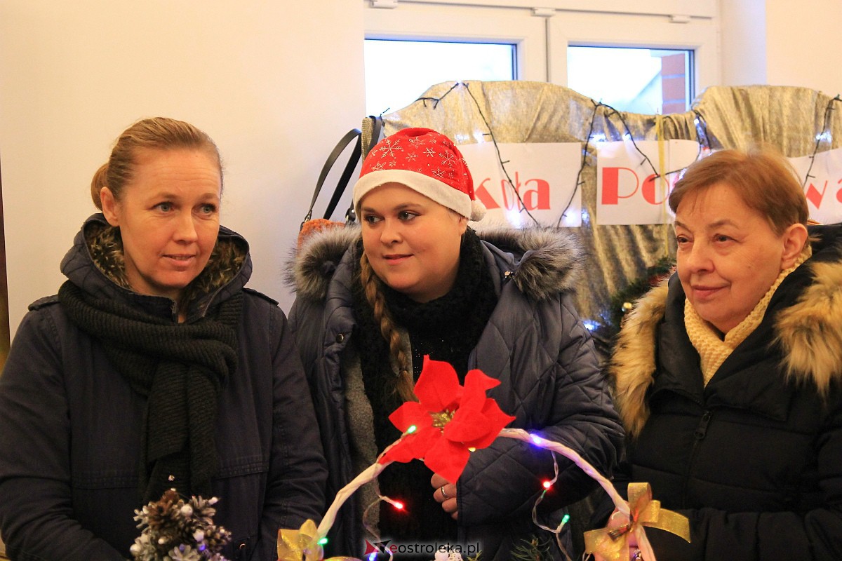 I Czerwiński Jarmark Bożonarodzeniowy [18.12.2022] - zdjęcie #74 - eOstroleka.pl