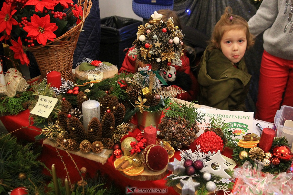 I Czerwiński Jarmark Bożonarodzeniowy [18.12.2022] - zdjęcie #66 - eOstroleka.pl