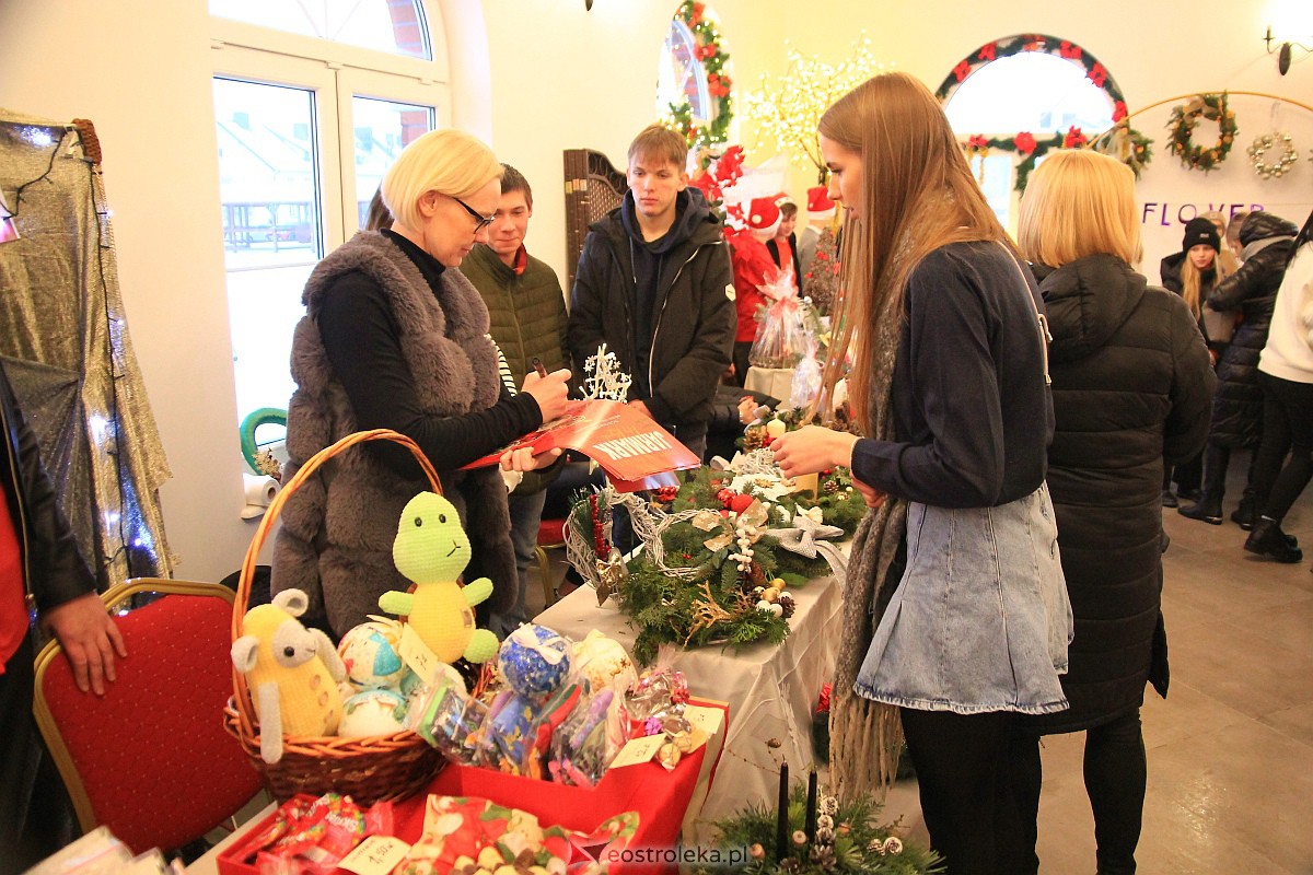 I Czerwiński Jarmark Bożonarodzeniowy [18.12.2022] - zdjęcie #62 - eOstroleka.pl