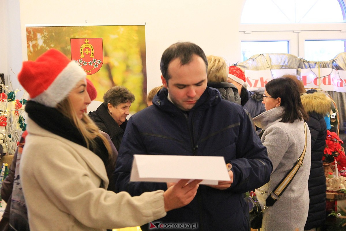 I Czerwiński Jarmark Bożonarodzeniowy [18.12.2022] - zdjęcie #27 - eOstroleka.pl
