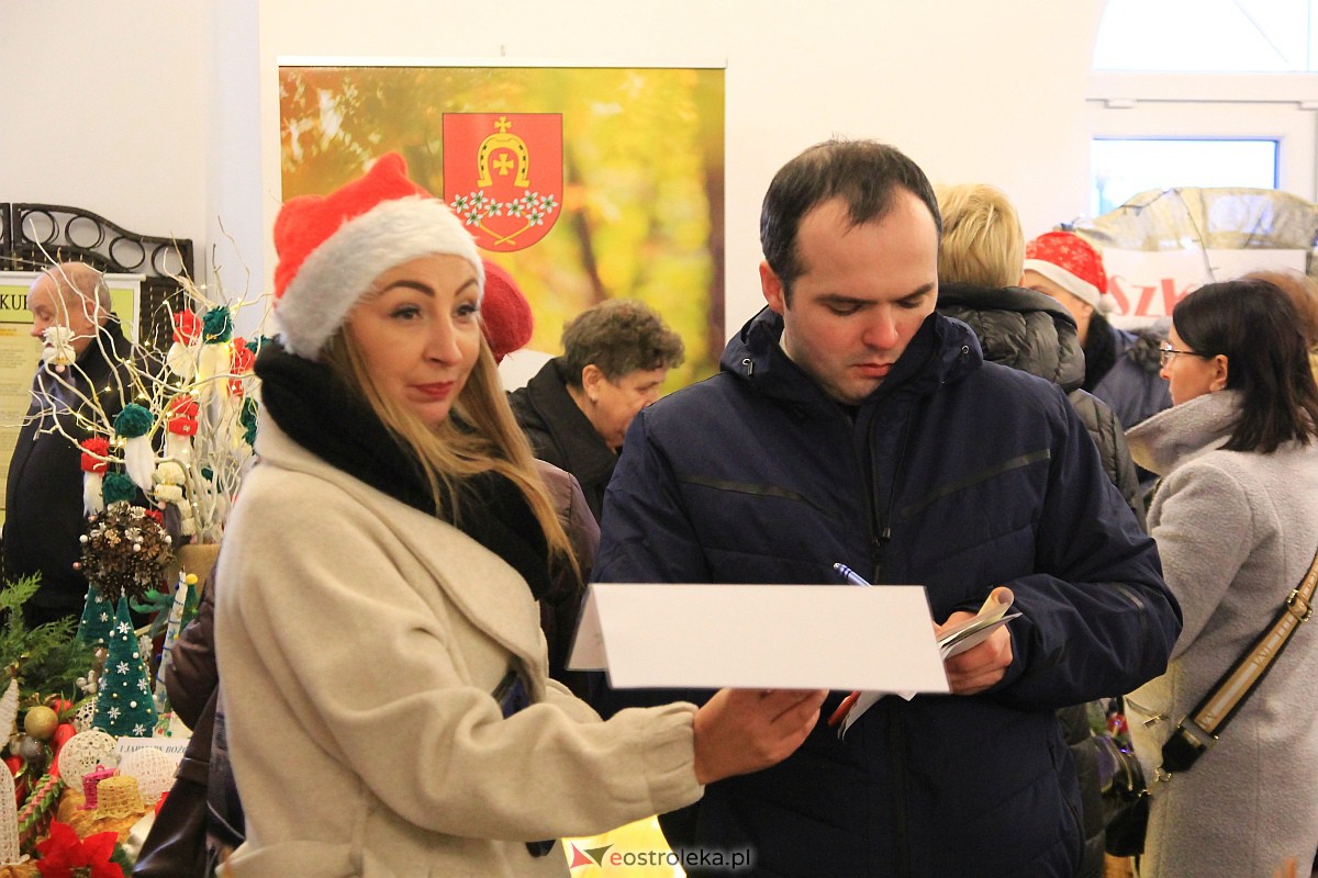 I Czerwiński Jarmark Bożonarodzeniowy [18.12.2022] - zdjęcie #26 - eOstroleka.pl