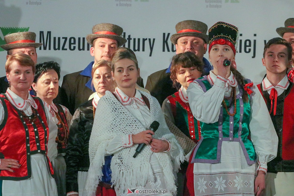 Kolędowanie w Muzeum Kultury Kurpiowskiej [18.12.2022] - zdjęcie #12 - eOstroleka.pl