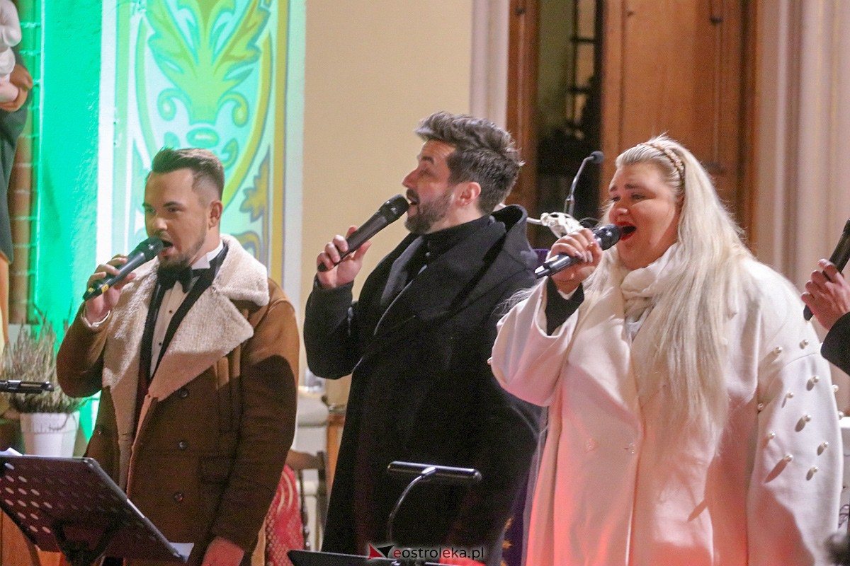 Koncert kolęd w Rzekuniu [18.12.2022] - zdjęcie #12 - eOstroleka.pl
