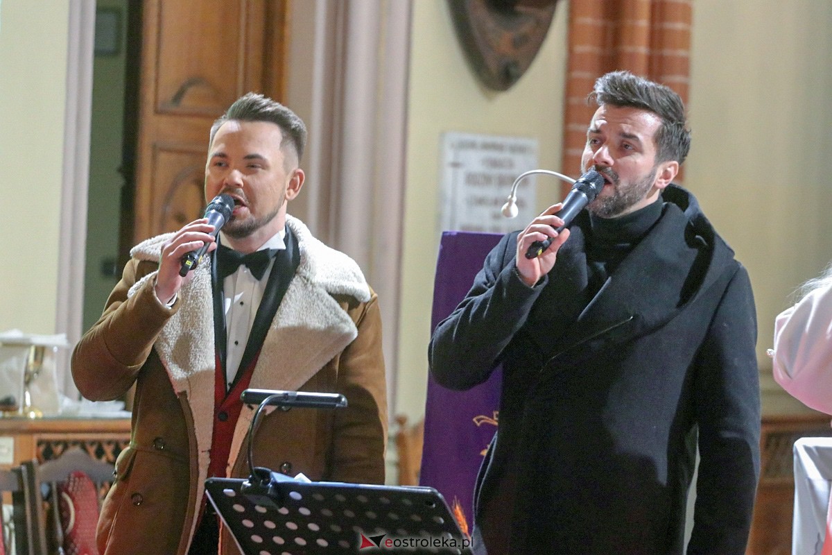 Koncert kolęd w Rzekuniu [18.12.2022] - zdjęcie #10 - eOstroleka.pl