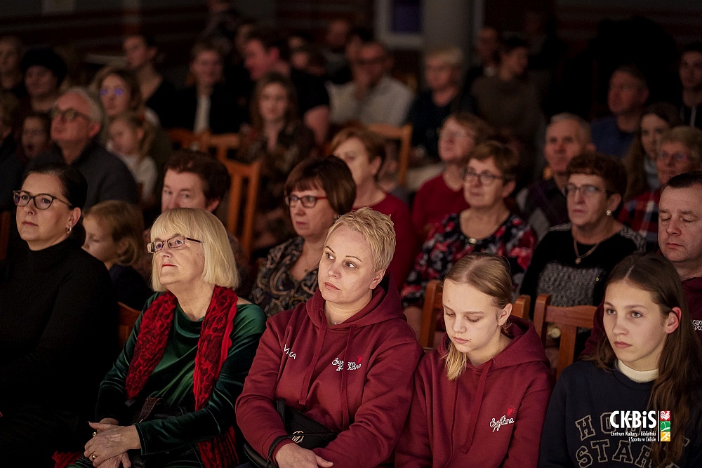 Koncert “Sercem zagrane” w CK-BiS w Lelisie [19.12.2022] - zdjęcie #22 - eOstroleka.pl