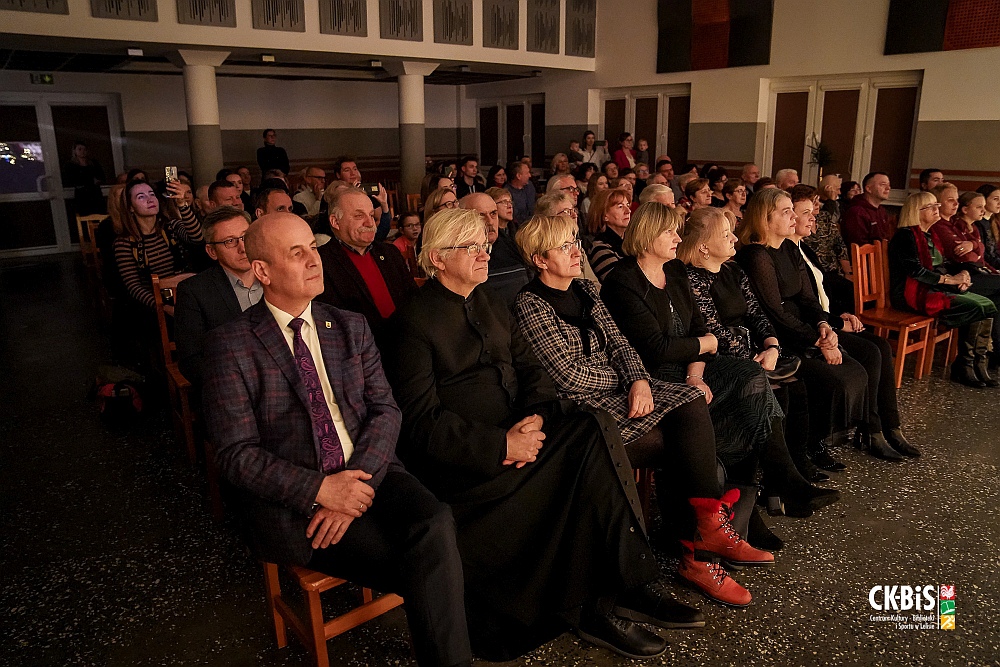 Koncert “Sercem zagrane” w CK-BiS w Lelisie [19.12.2022] - zdjęcie #3 - eOstroleka.pl