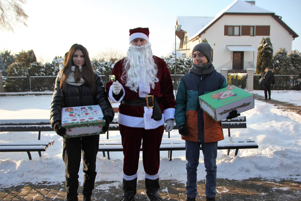Mikołajkowa niespodzianka dla najmłodszych mieszkańców gminy Rzekuń [19.12.2022] - zdjęcie #24 - eOstroleka.pl