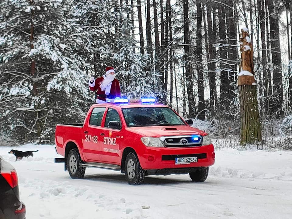Mikołajkowa niespodzianka dla najmłodszych mieszkańców gminy Rzekuń [19.12.2022] - zdjęcie #2 - eOstroleka.pl