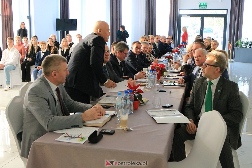 LVI sesja Rady Powiatu w Ostrołęce [19.12.2022] - zdjęcie #5 - eOstroleka.pl
