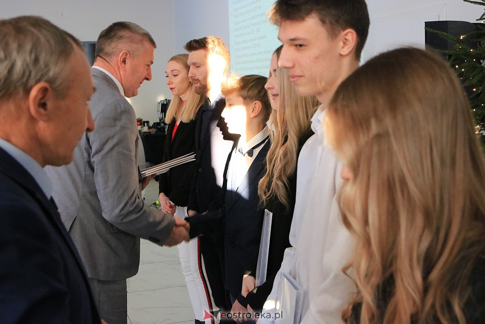 LVI sesja Rady Powiatu w Ostrołęce [19.12.2022] - zdjęcie #35 - eOstroleka.pl