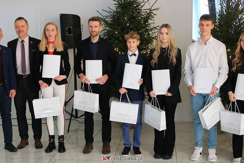 LVI sesja Rady Powiatu w Ostrołęce [19.12.2022] - zdjęcie #30 - eOstroleka.pl