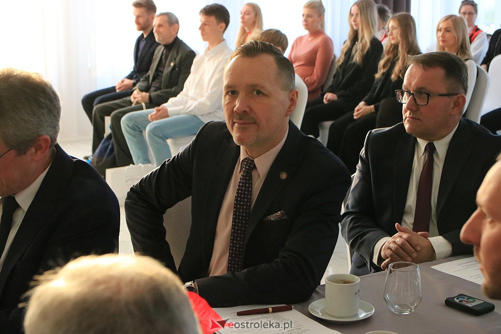 LVI sesja Rady Powiatu w Ostrołęce [19.12.2022] - zdjęcie #19 - eOstroleka.pl