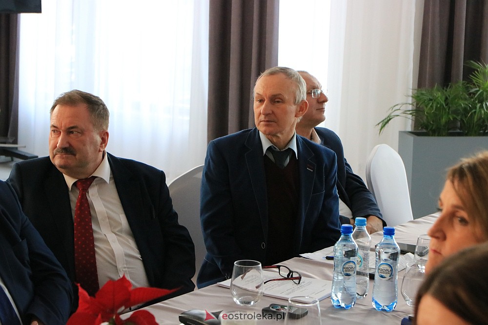 LVI sesja Rady Powiatu w Ostrołęce [19.12.2022] - zdjęcie #10 - eOstroleka.pl