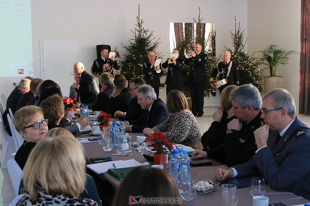 LVI sesja Rady Powiatu w Ostrołęce [19.12.2022] - zdjęcie #1 - eOstroleka.pl