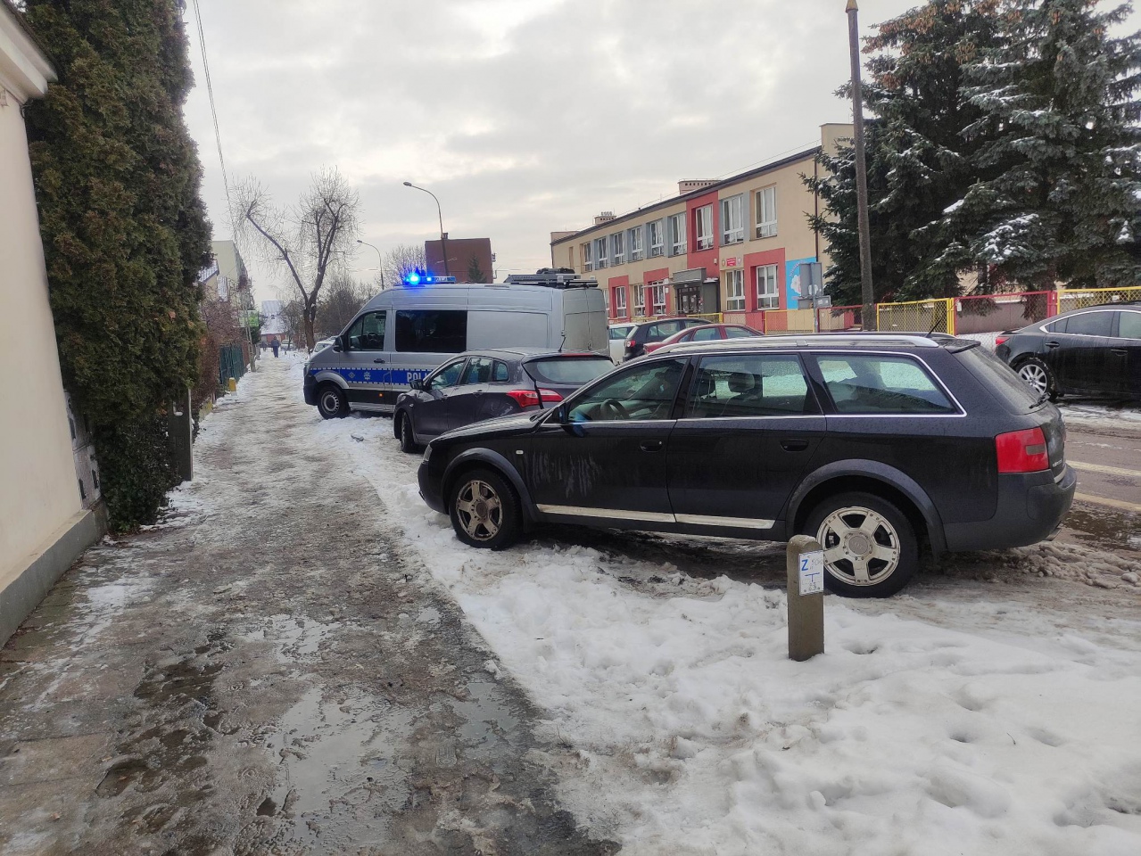 Kraksa czterech aut w centrum Ostrołęki [20.12.2022] - zdjęcie #1 - eOstroleka.pl