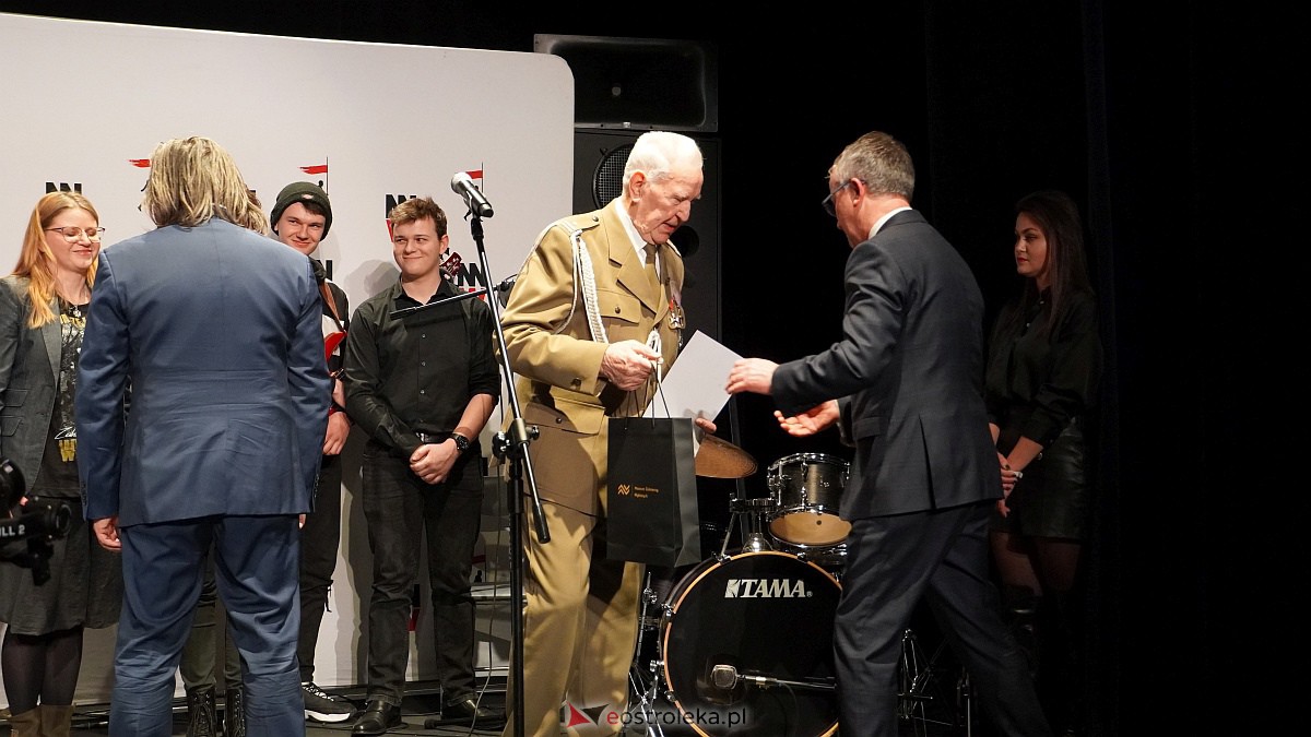 Festiwal Filmowy NNW: Wręczenie Świadkom Historii Sygnetów Niepodległości i Drzwi do Wolności [20.12.2022] - zdjęcie #27 - eOstroleka.pl