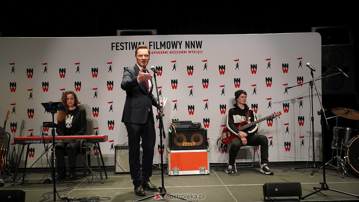 Festiwal Filmowy NNW: Wręczenie Świadkom Historii Sygnetów Niepodległości i Drzwi do Wolności [20.12.2022] - zdjęcie #26 - eOstroleka.pl