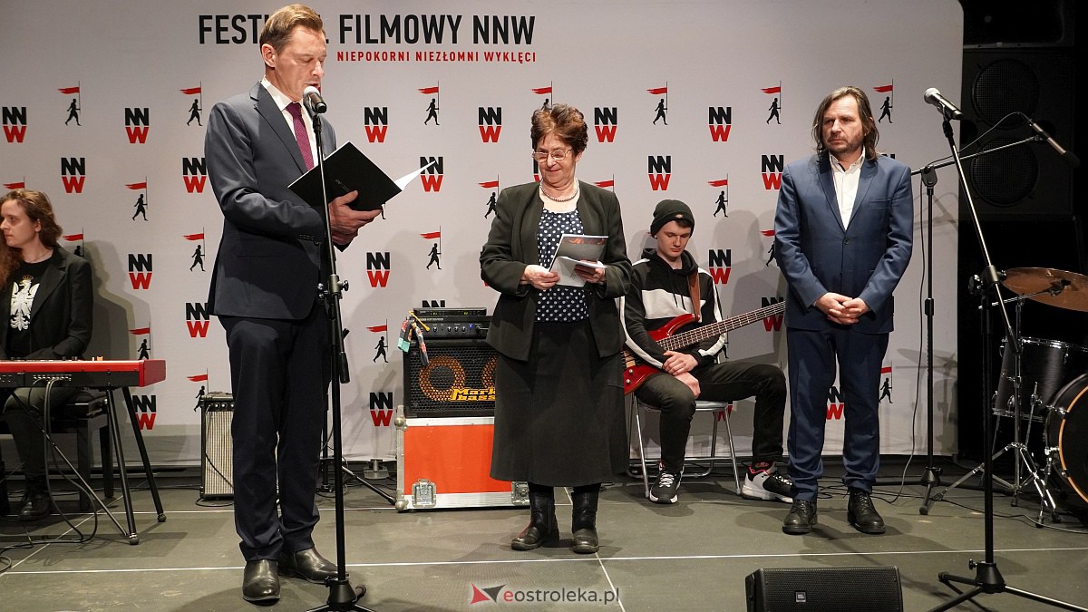 Festiwal Filmowy NNW: Wręczenie Świadkom Historii Sygnetów Niepodległości i Drzwi do Wolności [20.12.2022] - zdjęcie #25 - eOstroleka.pl