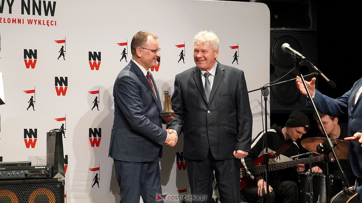 Festiwal Filmowy NNW: Wręczenie Świadkom Historii Sygnetów Niepodległości i Drzwi do Wolności [20.12.2022] - zdjęcie #5 - eOstroleka.pl